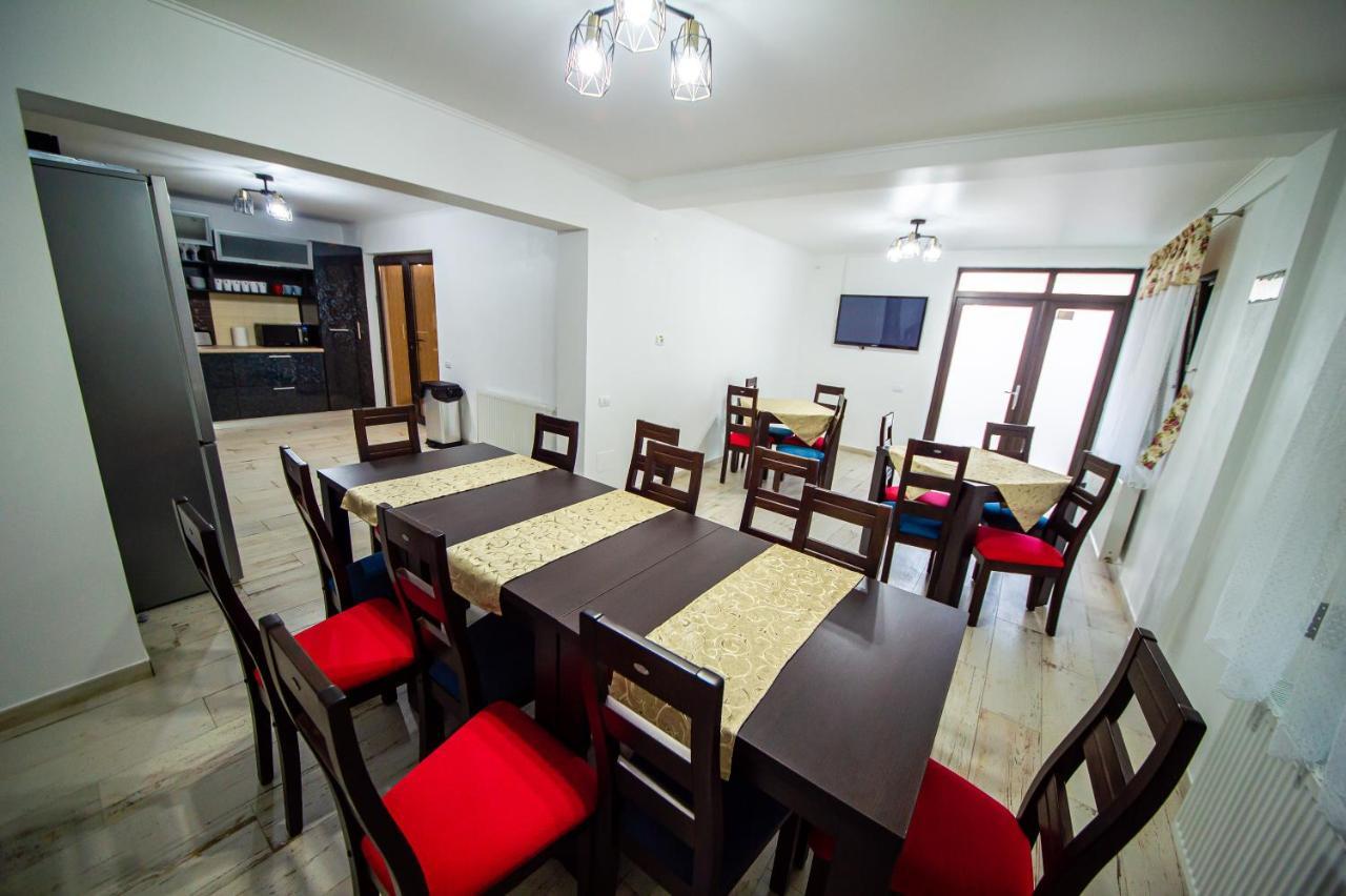 Casa Avram Villa Râmnicu Vâlcea Buitenkant foto