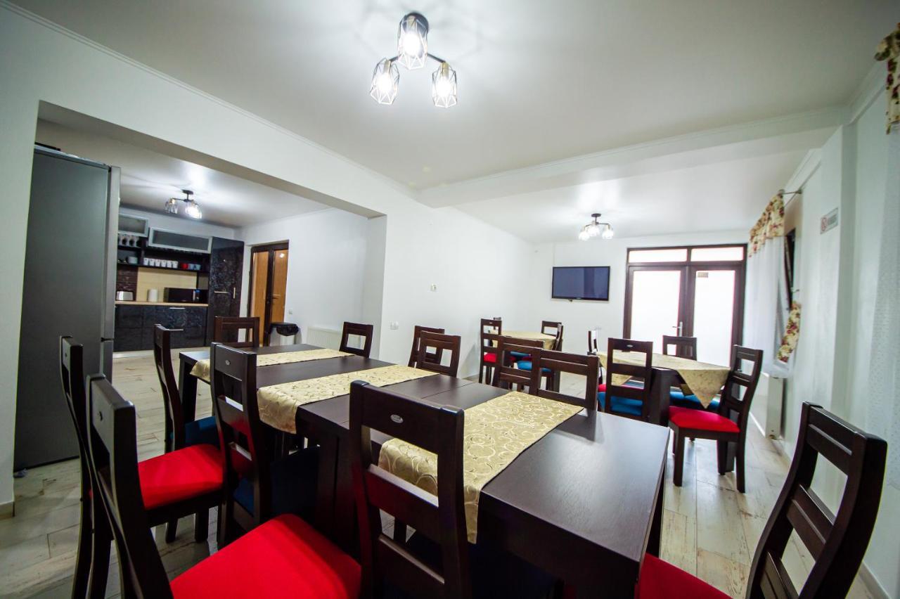 Casa Avram Villa Râmnicu Vâlcea Buitenkant foto