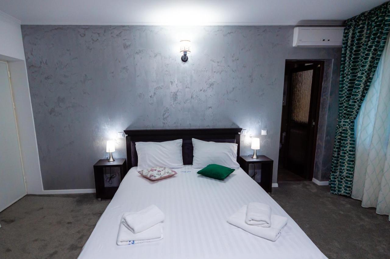 Casa Avram Villa Râmnicu Vâlcea Buitenkant foto