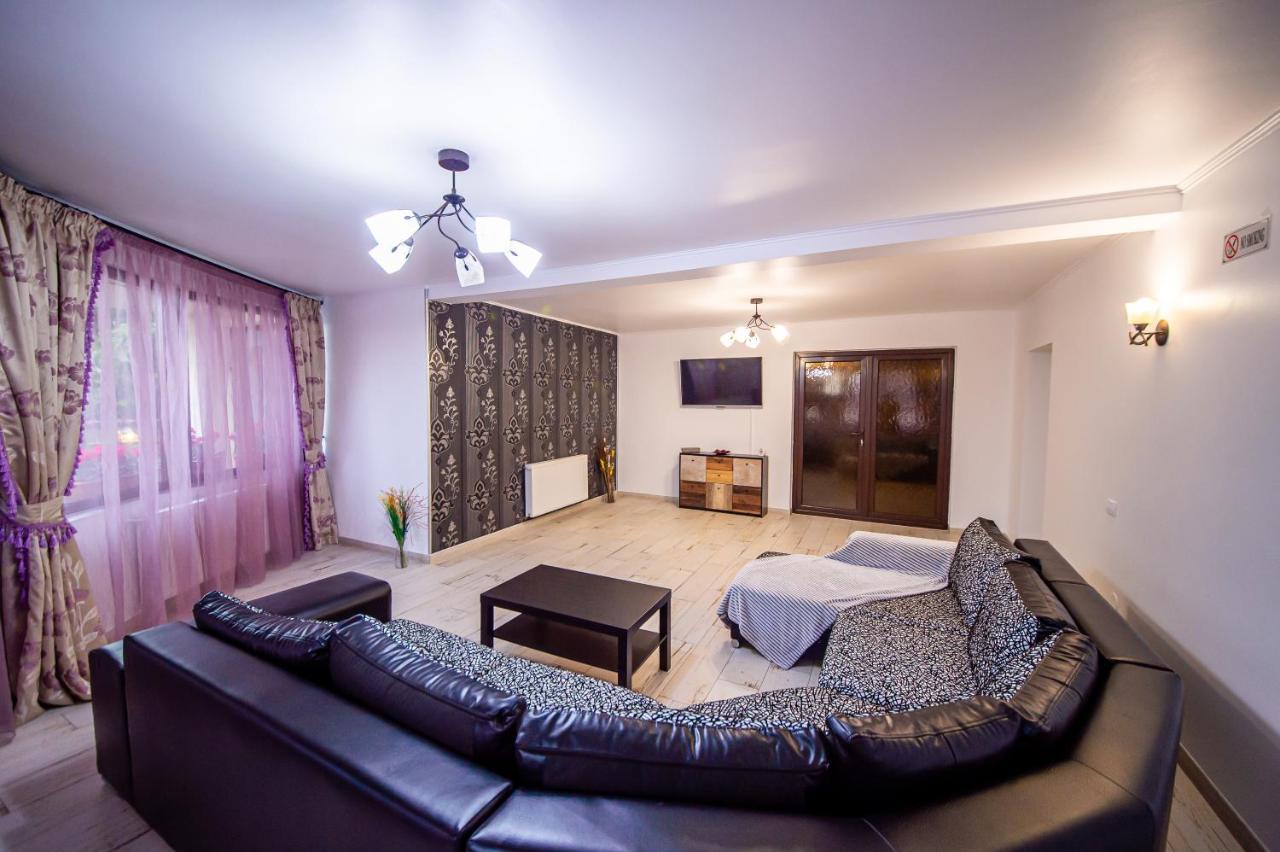 Casa Avram Villa Râmnicu Vâlcea Buitenkant foto