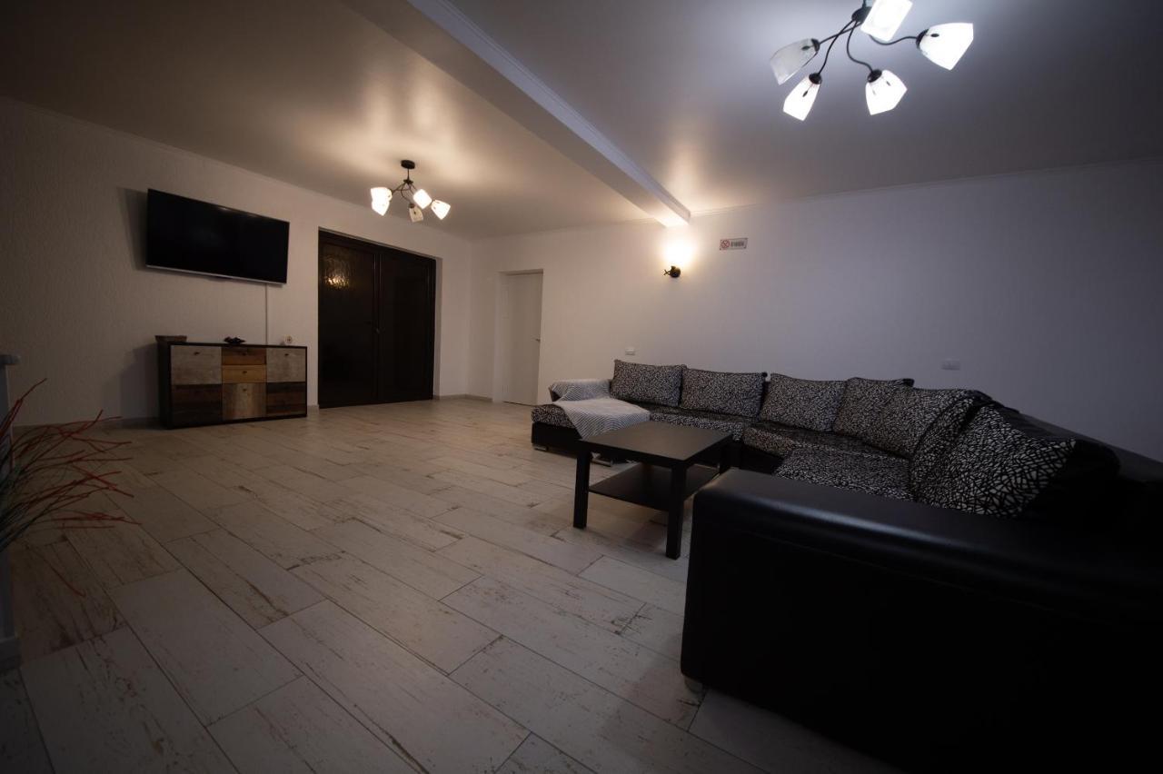 Casa Avram Villa Râmnicu Vâlcea Buitenkant foto