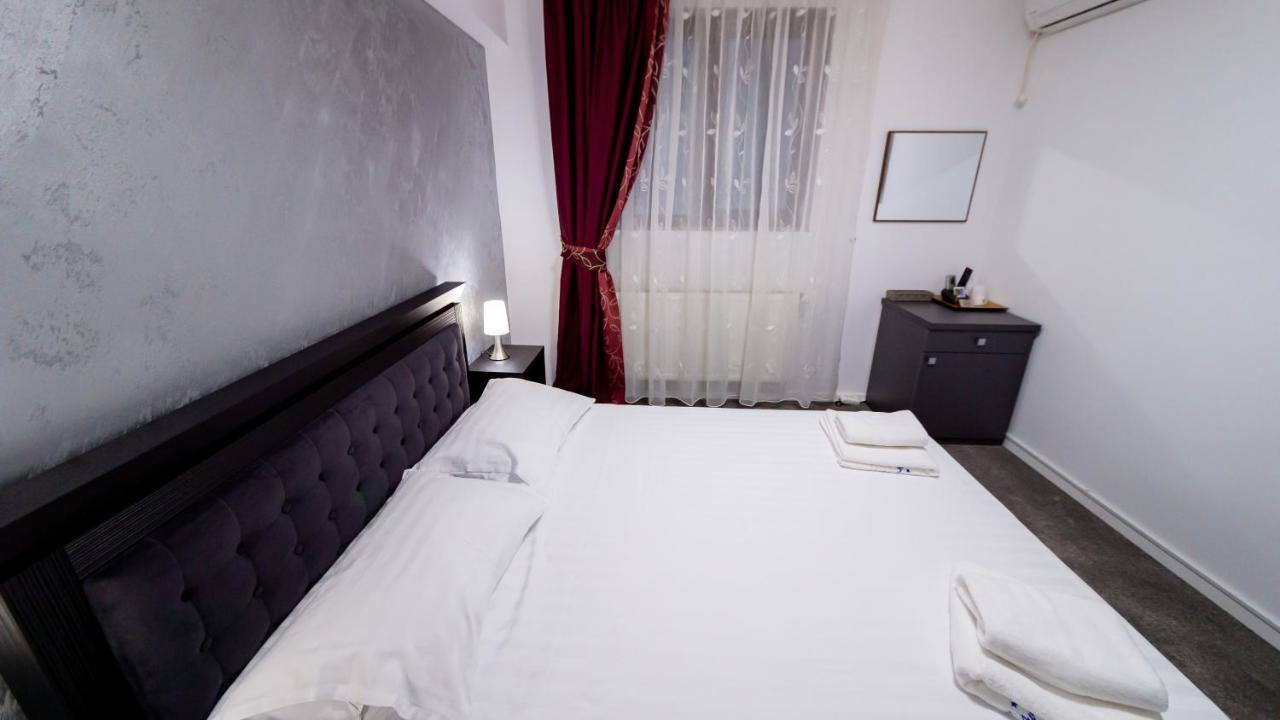 Casa Avram Villa Râmnicu Vâlcea Buitenkant foto